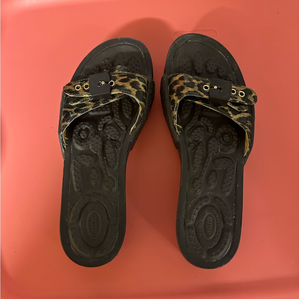 Dr. Scholl’s Feel Crazy Good Twist 2 Sandals